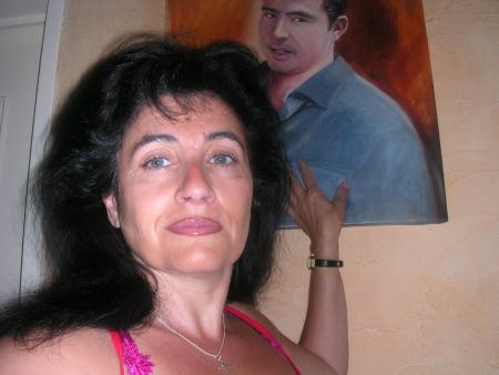 MON ANGE ADORE IL Y A 5 JOURS J'AI PRIS CETTE PHOTO AVEC TOI DERRIERE MOI TA MAMAN QUI T'AIME