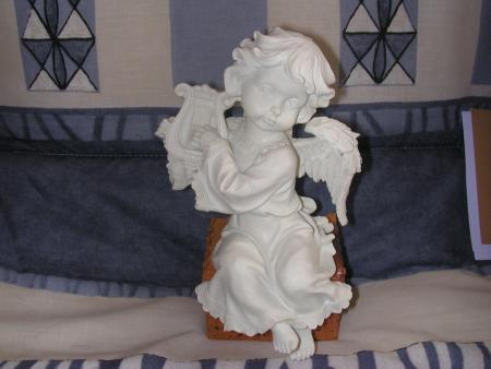 UN ANGE PARMI LES ANGES